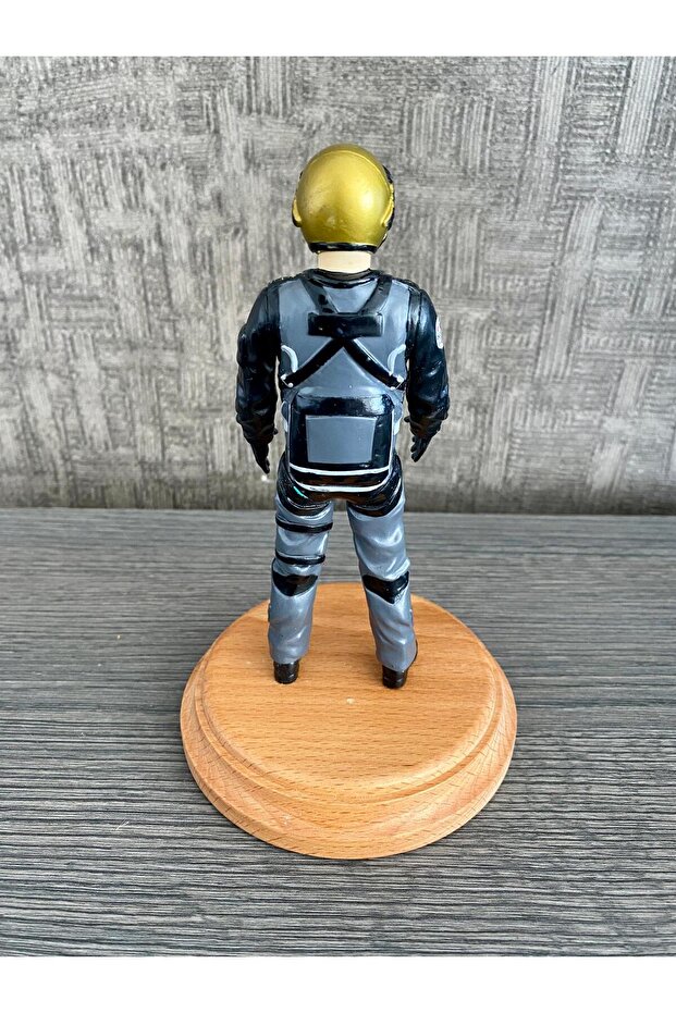 F-16 Jet Pilot Maketi - 3