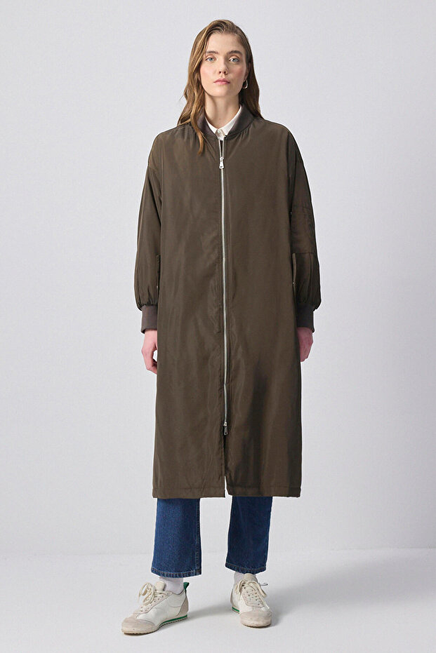 Thin Coat with Zipper