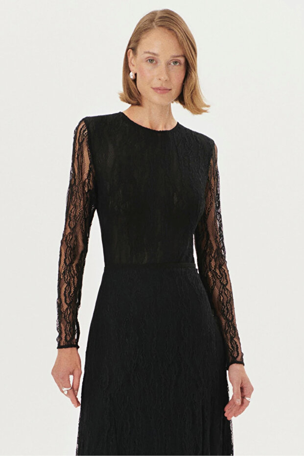 Siyah Dantelli Uzun Kollu Örme Bluz - 1