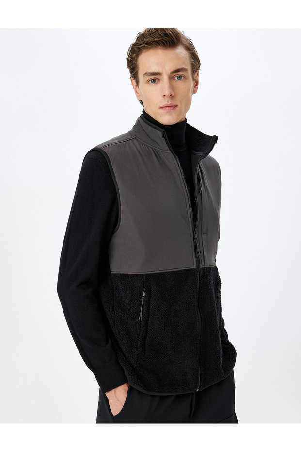 Stand Collar Zippered Pocket Detailed Color Contrast Plush Oversize Sports Vest