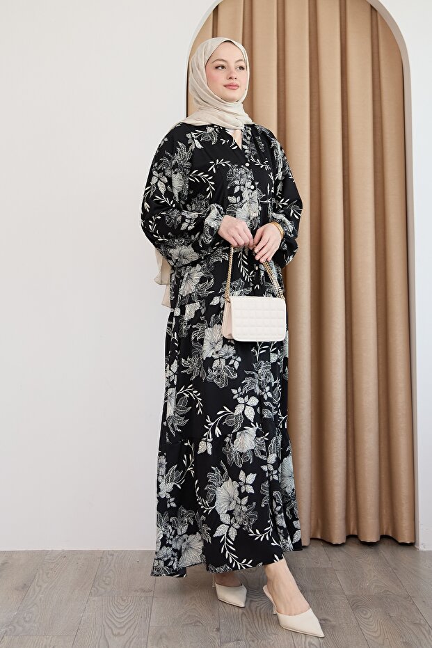 Mari Flower Patterned Black Dress
