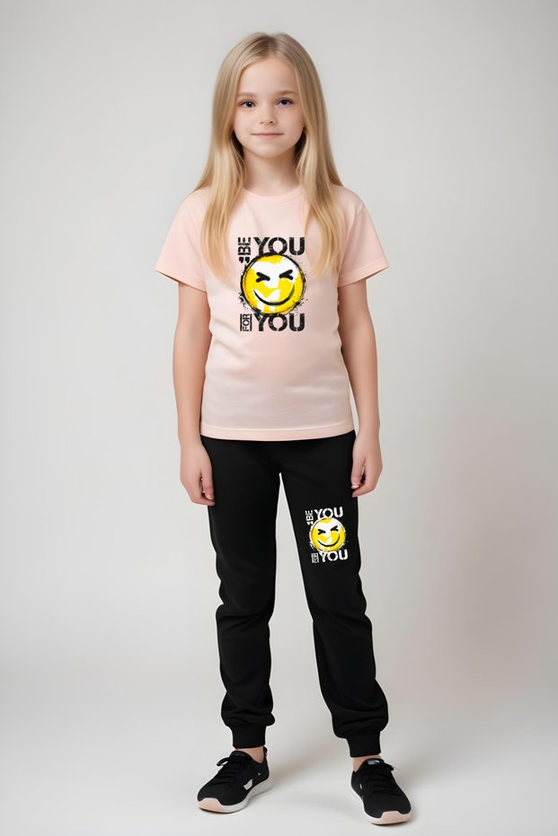 For You Emoji Printed Girls' Short Sleeve T-Shirt and Sweatpants Set