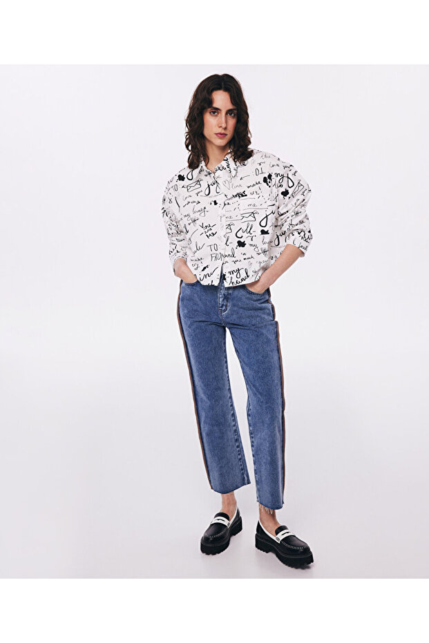 Raw edge detailed jeans