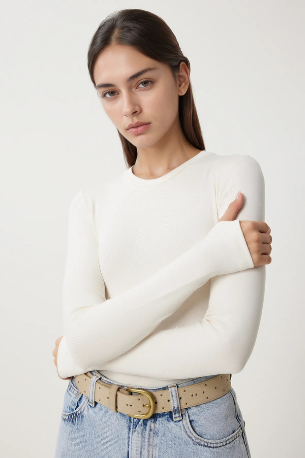 Women's Black Crew Neck Finger Snap Long Sleeve Stretchy Body Blouse White