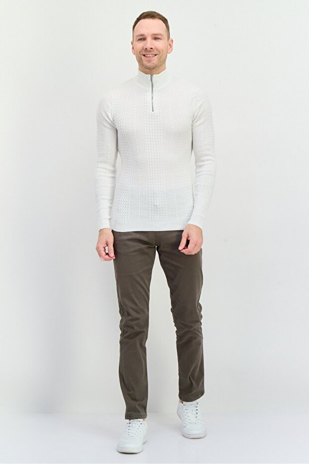 بنطال تشينو سادة بقصّة Slim Fit للرجال، زيتوني - 2