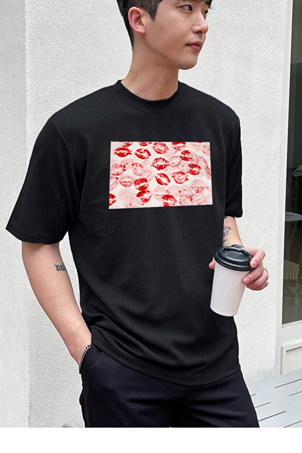 Öpücüklü T-shirt - 2