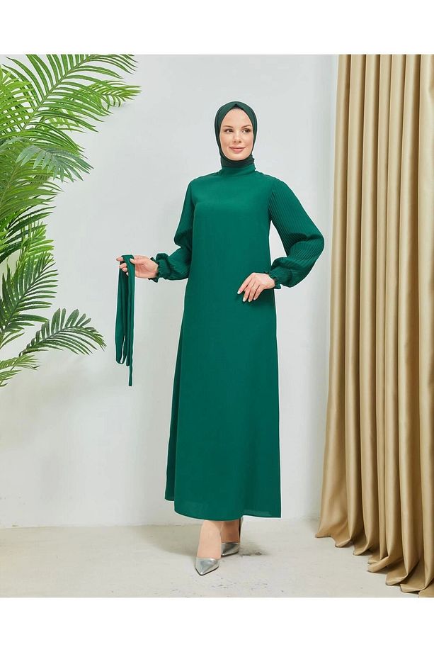 Kolları Piliseli Manşet Gipe Detaylı Krep Kumaş Elbise 7989 - 8