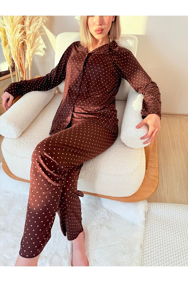 Acı Kahve Puantiye Desenli Uzun Kol Gömlek Yaka Örme Pijama Takımı - 2