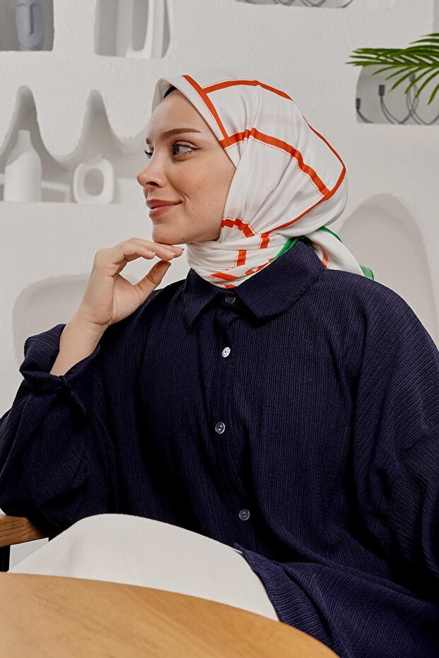 وشاح قطني ناعم بنمط هندسي رمادي فاتح - 3