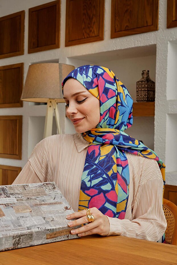 شال قطن ناعم أزرق بنمط الأزهار - 2