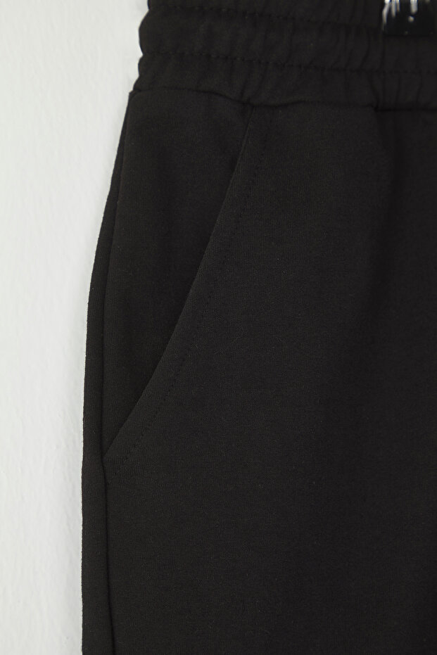 Büyük Beden Basic Siyah Oversize/Geniş Kesim Lastik Belli Bağcıklı Şort TMNSS25AP00003 - 3