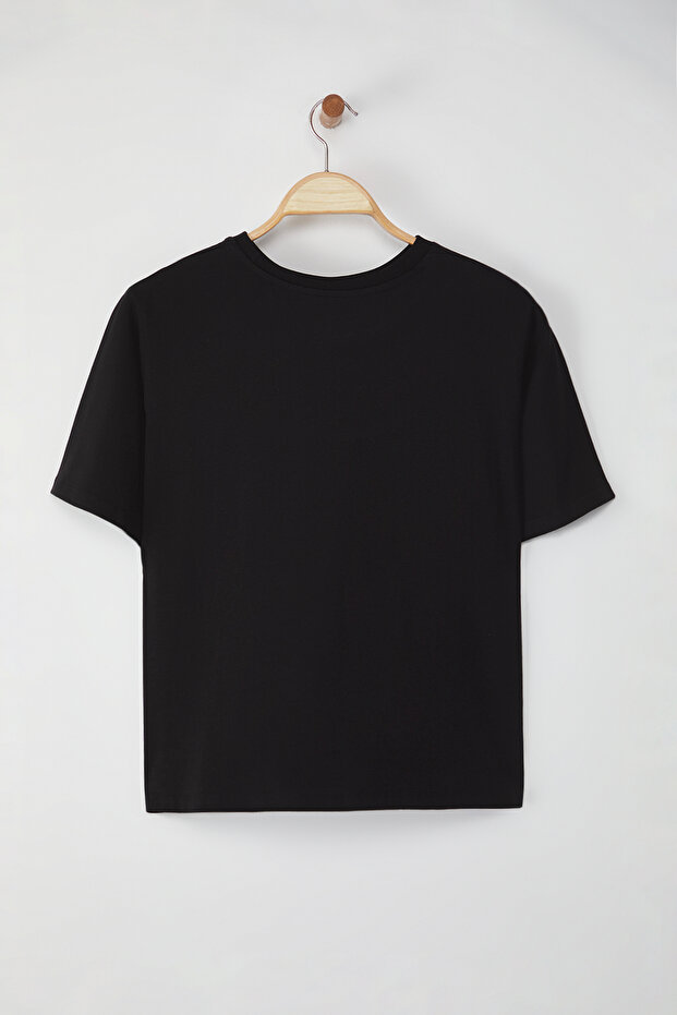 Siyah Regular Fit Crop Büyük Beden T-shirt TBBSS25BF00061 - 9