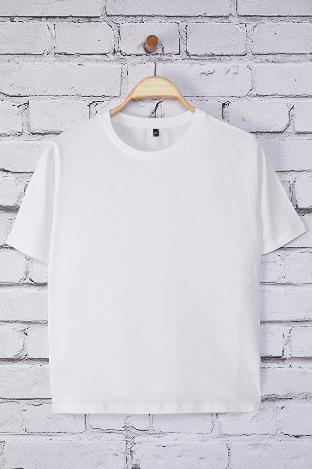 Beyaz Regular Fit Crop Büyük Beden T-shirt TBBSS25BF00061 - 5
