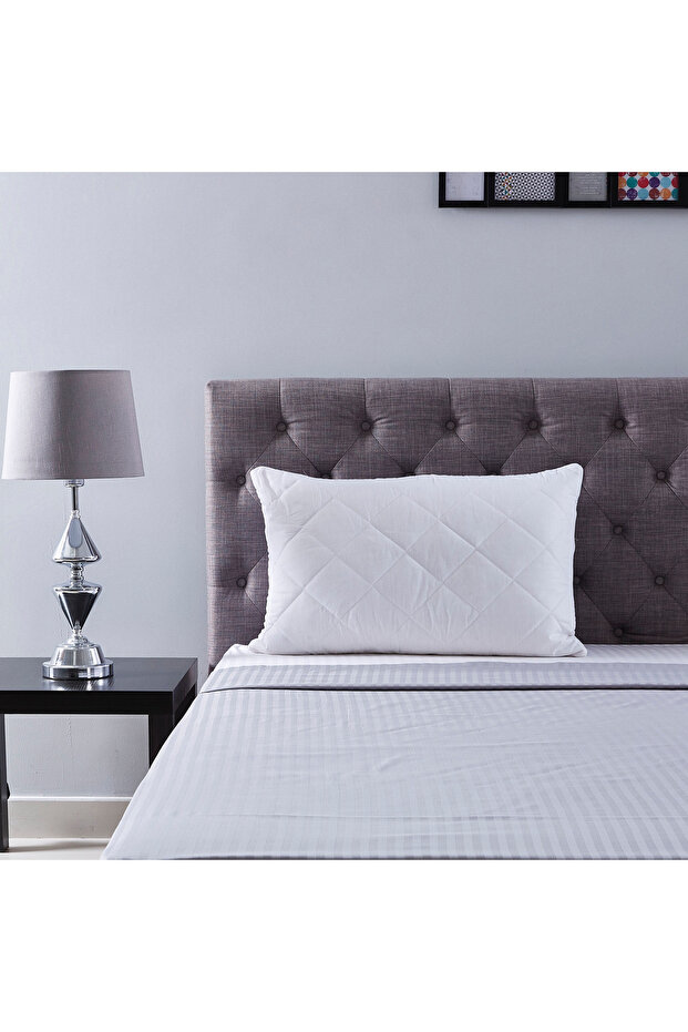 واقي وسادة من الألياف الدقيقة من هيلتون - 50×75 سم - 4