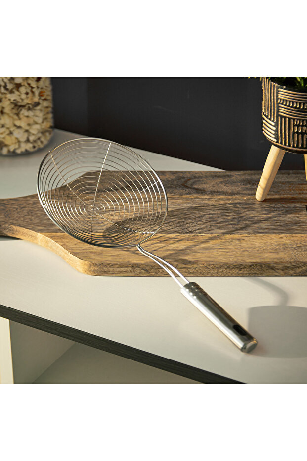 Stilo Sieve with Handle - 1
