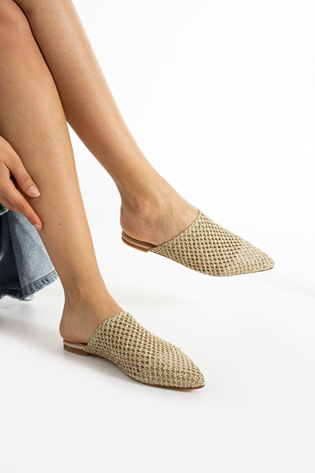 Beige Color Women's Straw Casual Slippers