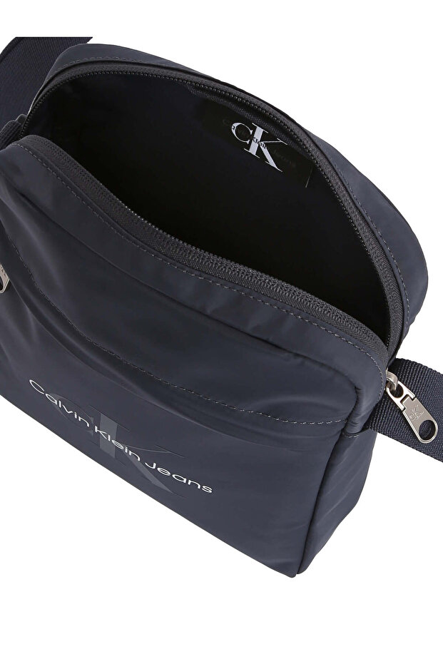 SPORT ESSENTIALS REPORTER 18 - 3