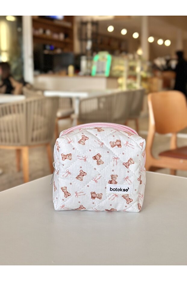 حقيبة مكياج منقوشة على شكل دبدوب وردي - حجم صغير - 4