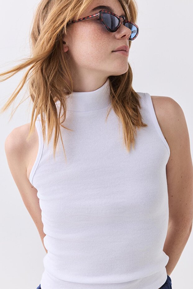 Women's Turtleneck Sleeveless Blouse White 9020
