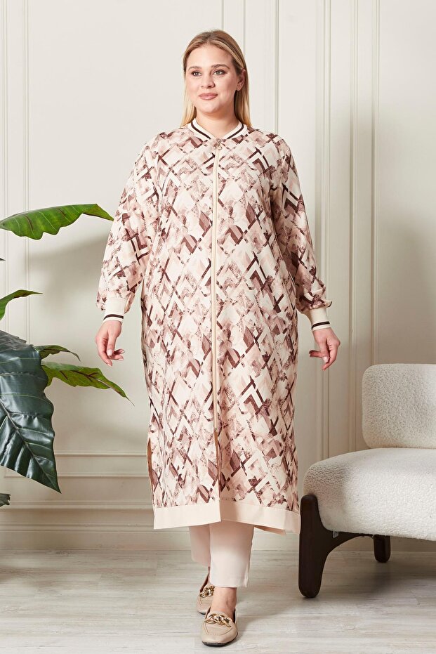 قبعة نسائية كبيرة الحجم منقوشة - 1