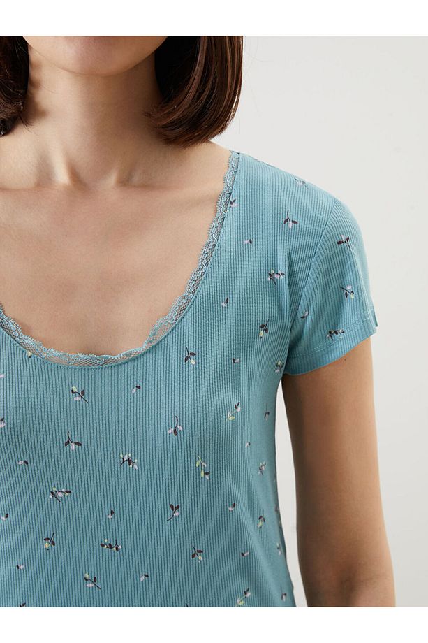 U Yaka Çiçekli Kadın Şortlu Pijama Takım - 3