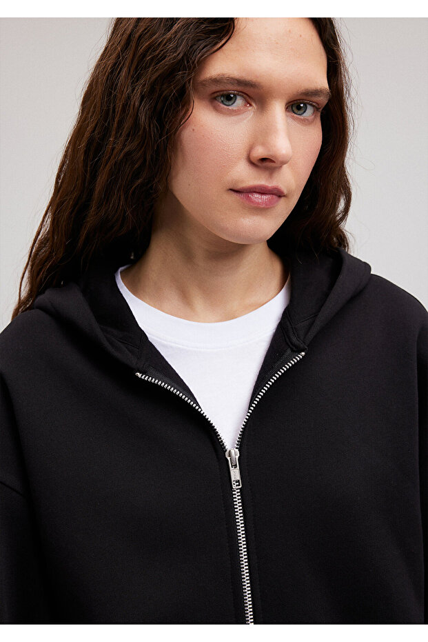 Fermuarlı Kapüşonlu Siyah Basic Sweatshirt 1611775-900 - 5