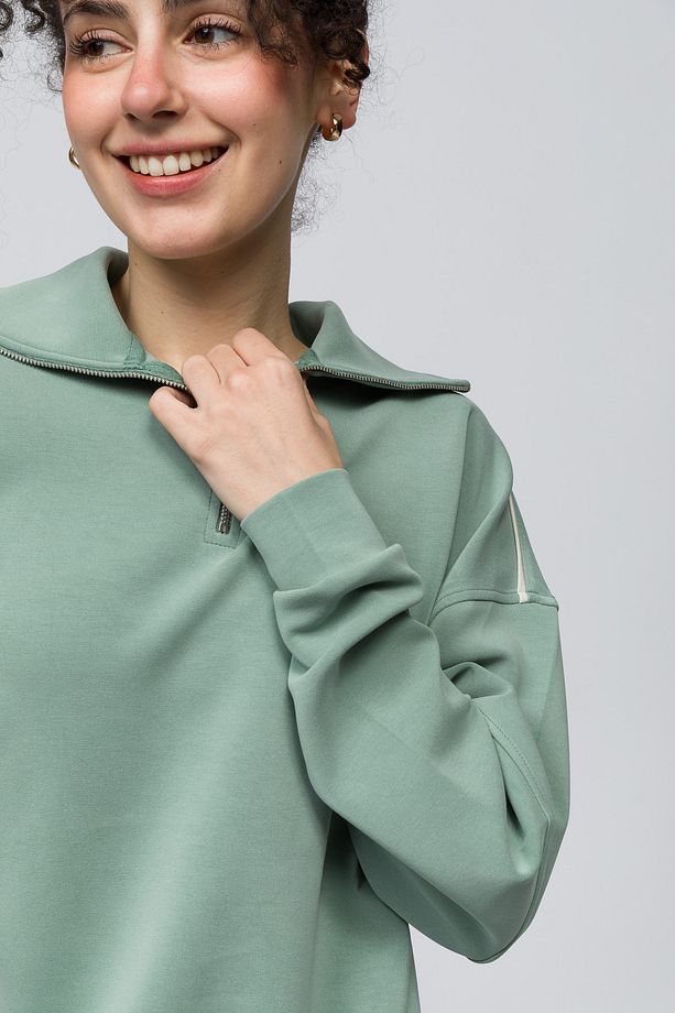 Lugo - Tek Biyeli Oversize Yakası Fermuar Detaylı Önü Kısa Arkası Uzun Modal Sweatshirt - Açık Yeşil - 3