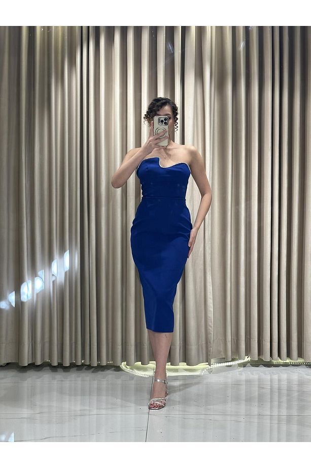 Saks Midi Boy Balık Model Krep Kumaş Yakası Taş Işlemeli Abiye Elbise Ht8410 - 1
