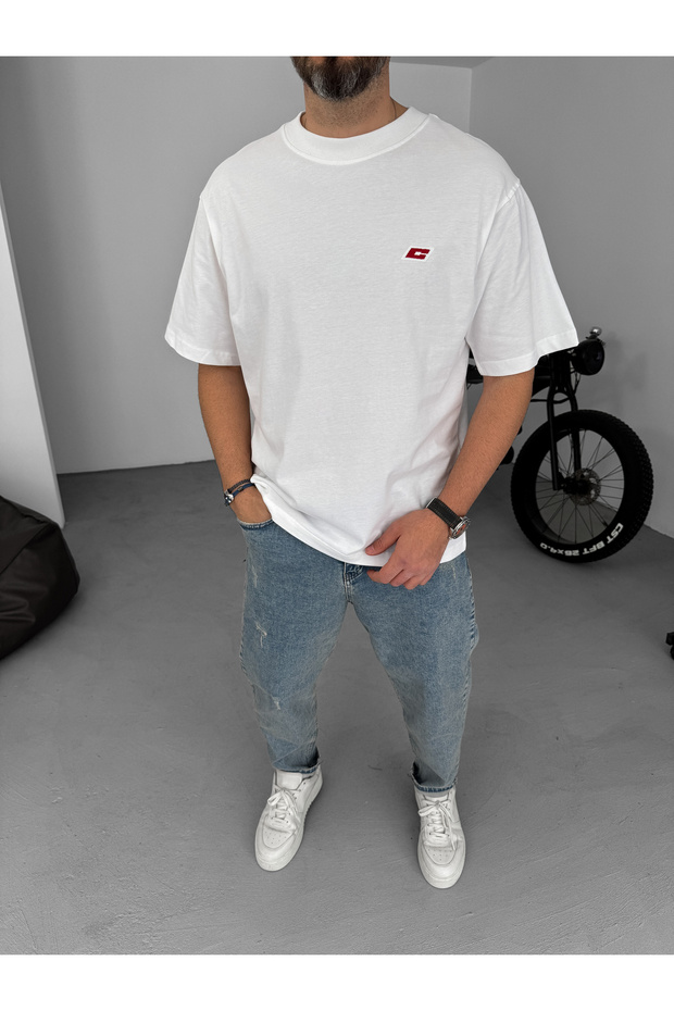 Beyaz C Nakışlı Oversize T-Shirt C-062 - 1
