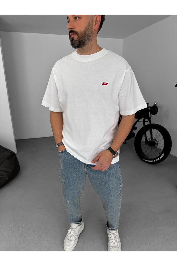 Beyaz C Nakışlı Oversize T-Shirt C-062 - 2