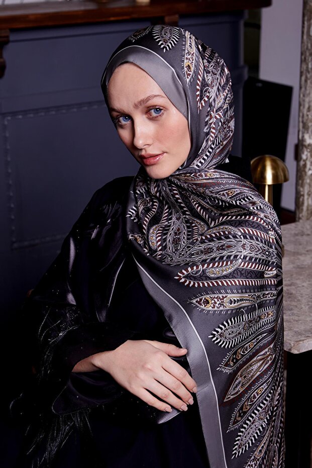 Gray Circular Indian Silk Shawl - 3