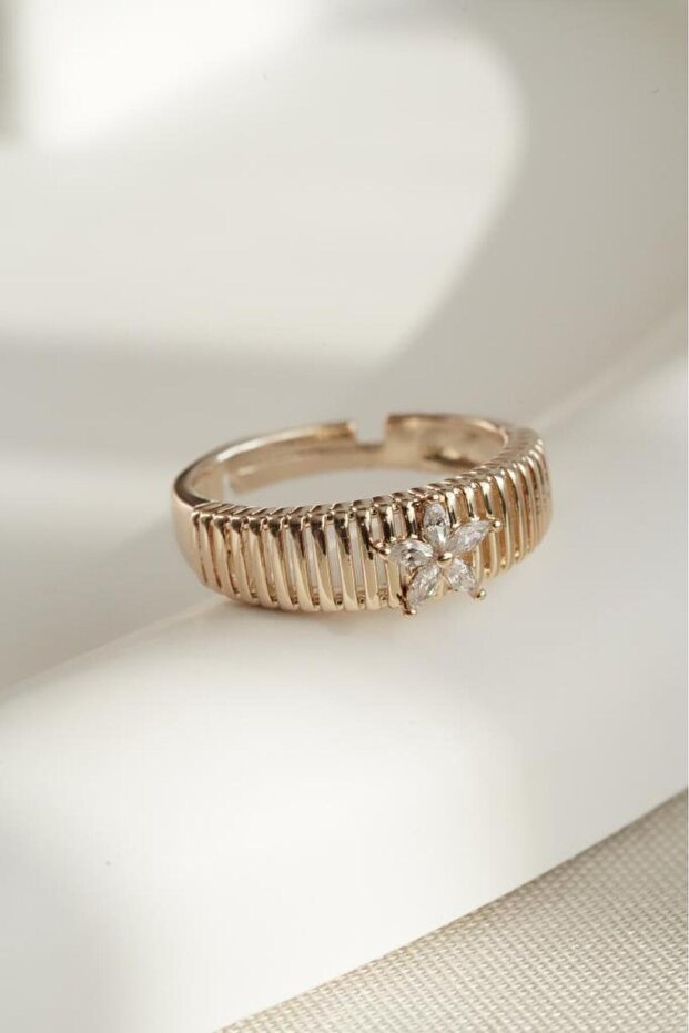 Adjustable Flower Detailed Ring - 3