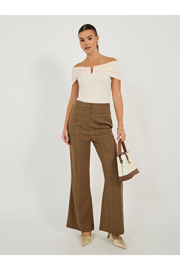 بنطلون منقوش بخصر مرتفع وواسع - 1