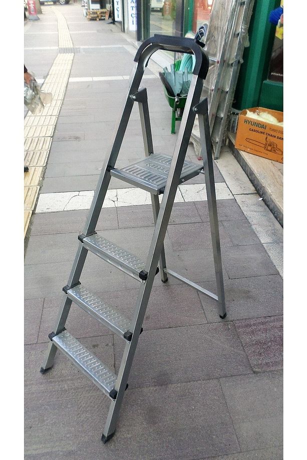 3 1 Basamak Tek Çıkışlı Alüminyum Merdiven - 1