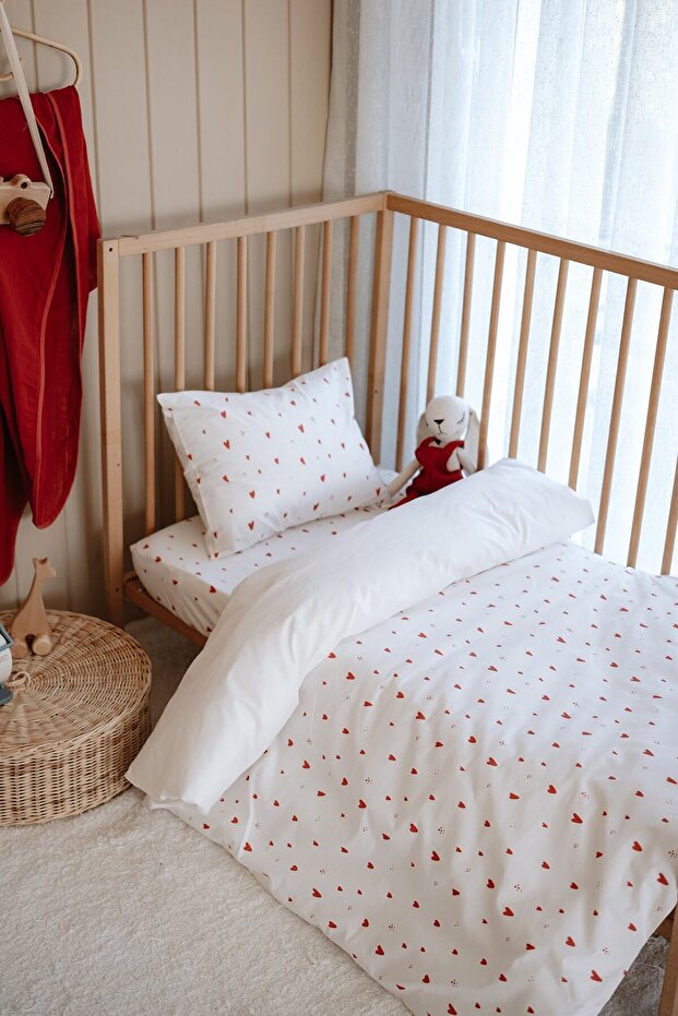 Baby Size (Without Sheets) Duvet Cover Set 100X150 cm | Red Hearts