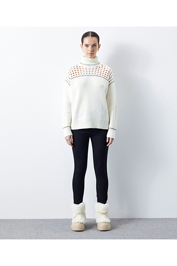Rollkragenpullover mit Cut-outs - 5