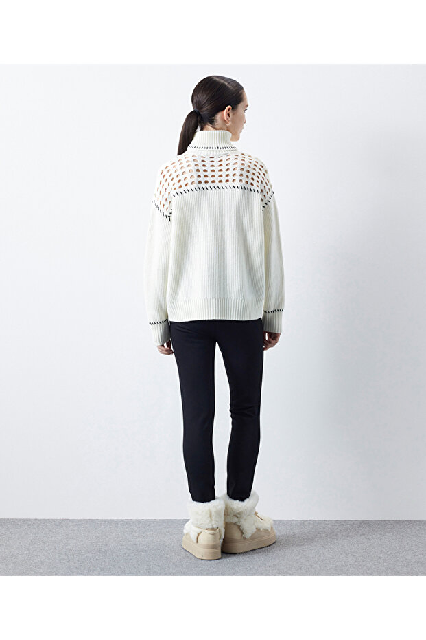 Rollkragenpullover mit Cut-outs - 6