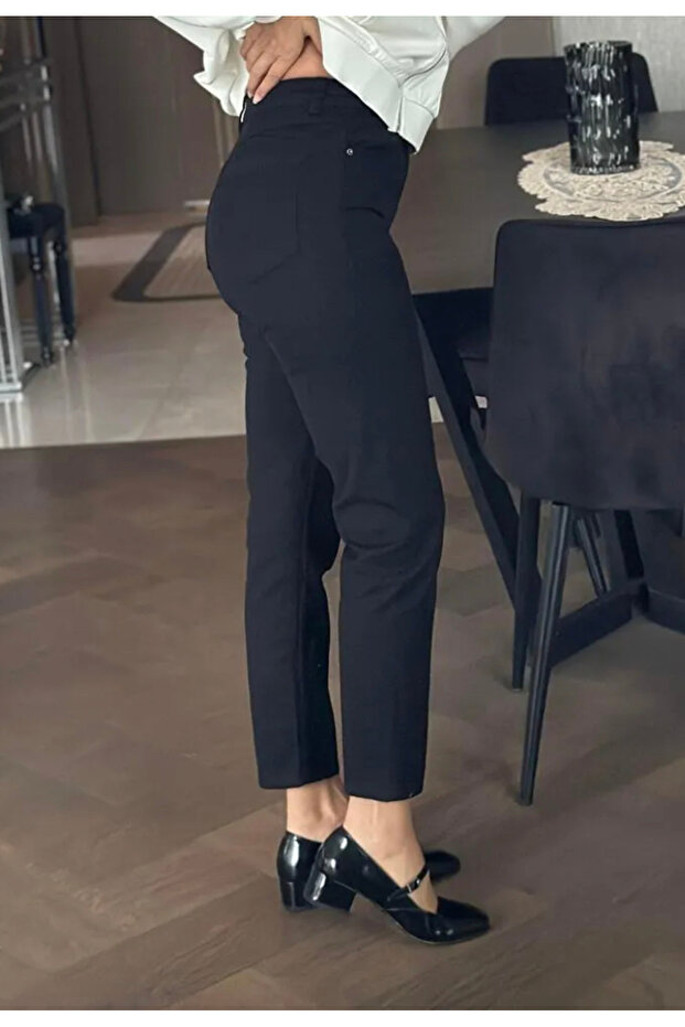 Siyah Mom Fit Jean - 2