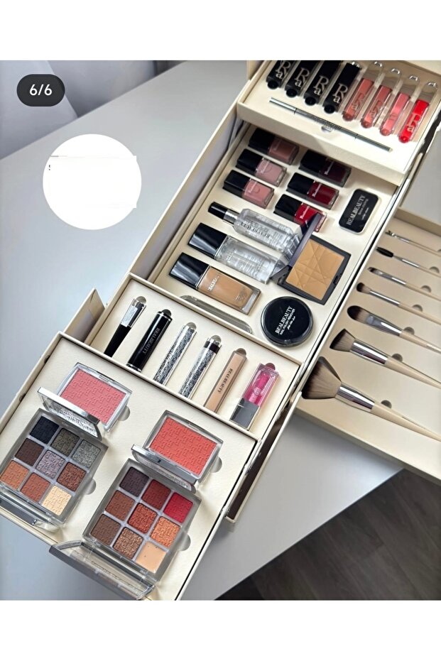 Complete makeup box - 3