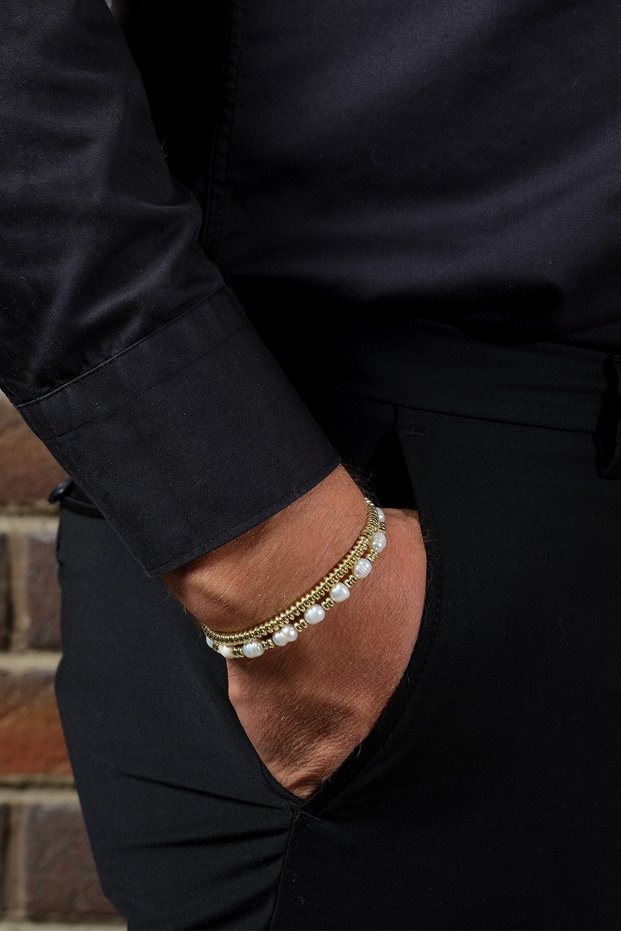 Meeting of Nobility and Balance: Pearl & Hematite Bracelet