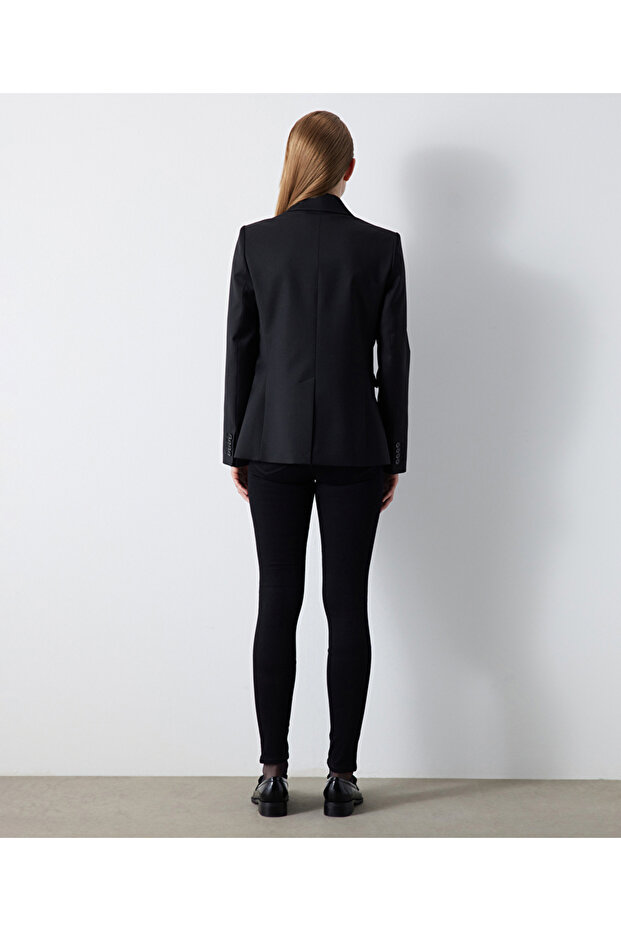 Blazer mit einfarbigem Kragen - 4