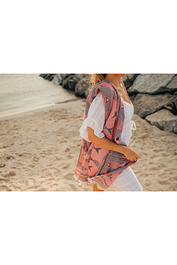 BEACH TOWEL- HAPPY FISH PINK