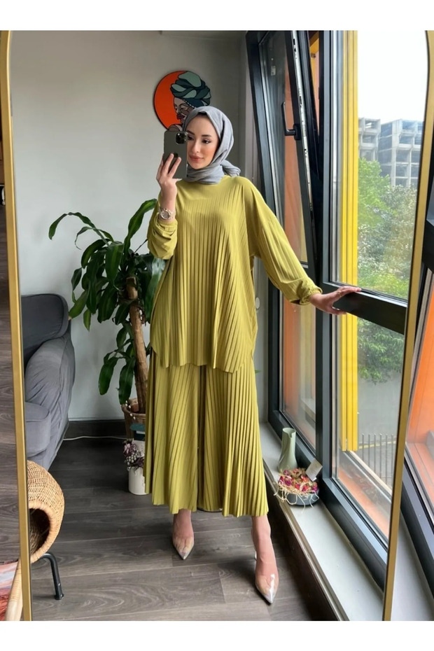 Wonderful Full Pleated Wide Leg Trousers and Tunic Sandy Set