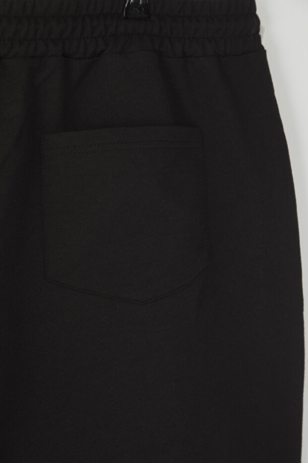 Büyük Beden Basic Siyah Oversize/Geniş Kesim Lastik Belli Bağcıklı Şort TMNSS25AP00003 - 4