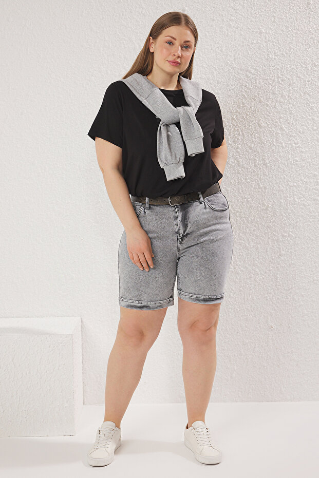 Gri Yüksek Bel Beli Lastikli Denim Büyük Beden Şort TBBSS25AP00021 - 2