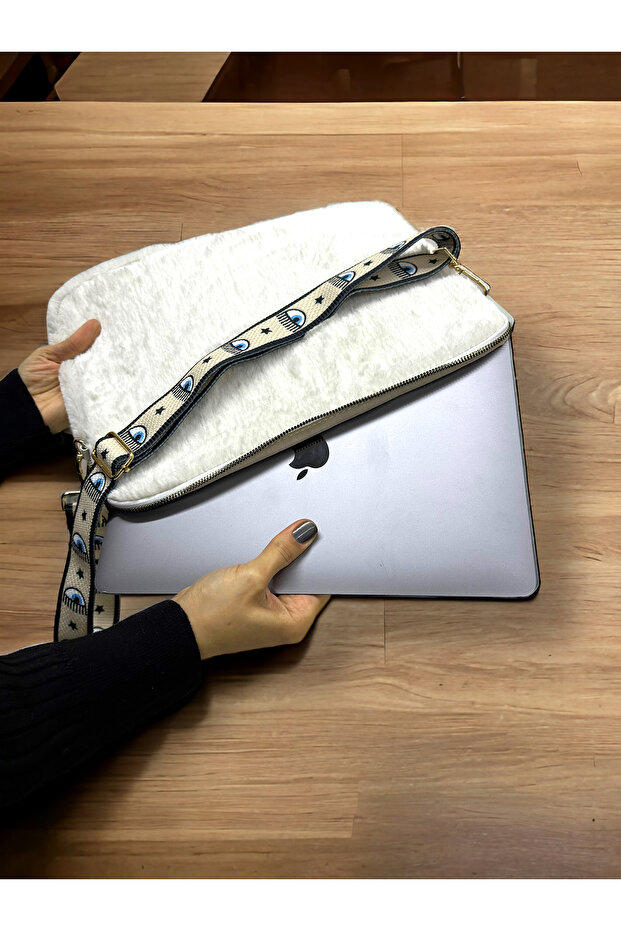 Toscase White Plush MacBook Bag - 13-13.3-14 Inch - 1