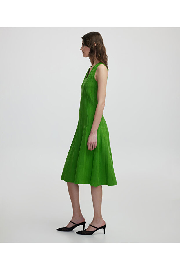 V yaka triko elbise - 2