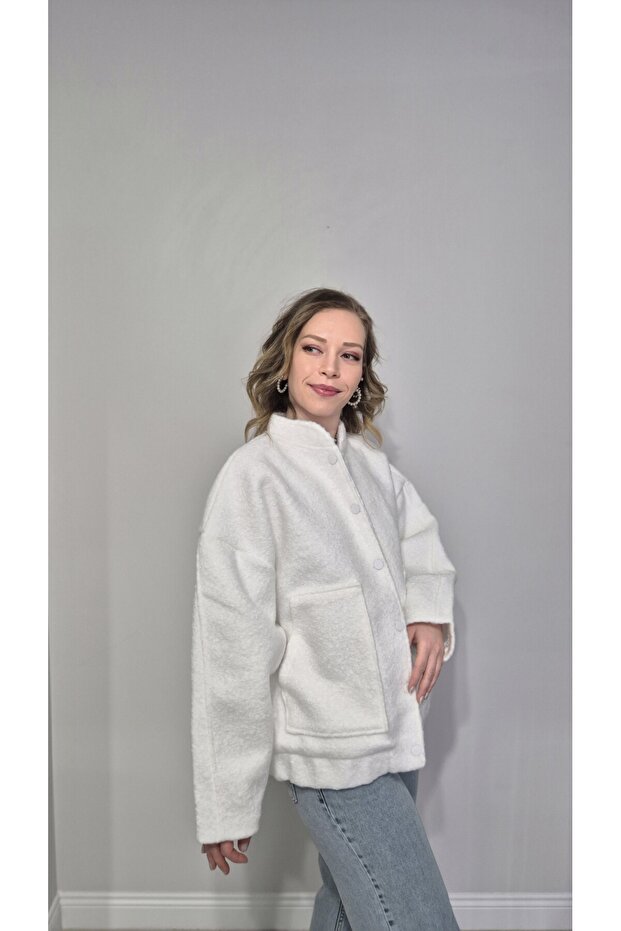 Oversize Buklet Beyaz Mont - 2