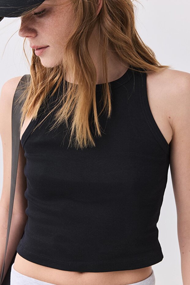 Women's Slim Fit Slim Fit Zero Sleeve Crew Neck Knitted Crop Tank Top Black 9013