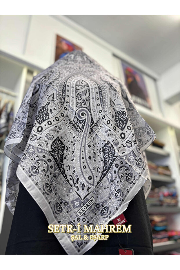 وشاح بنمط التوليب 90x90